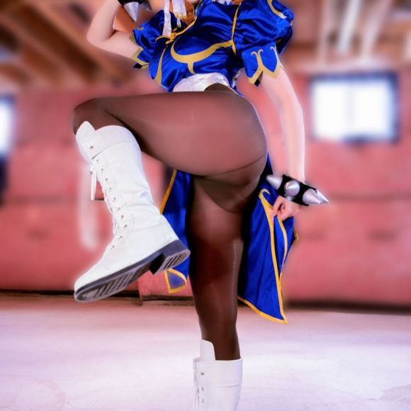 Chun-li Cosplay