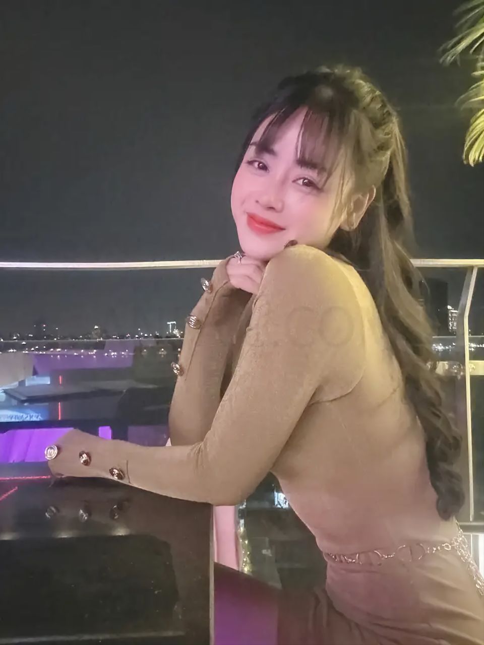 Asian Vietnam Call Girl - Hạnh Tây