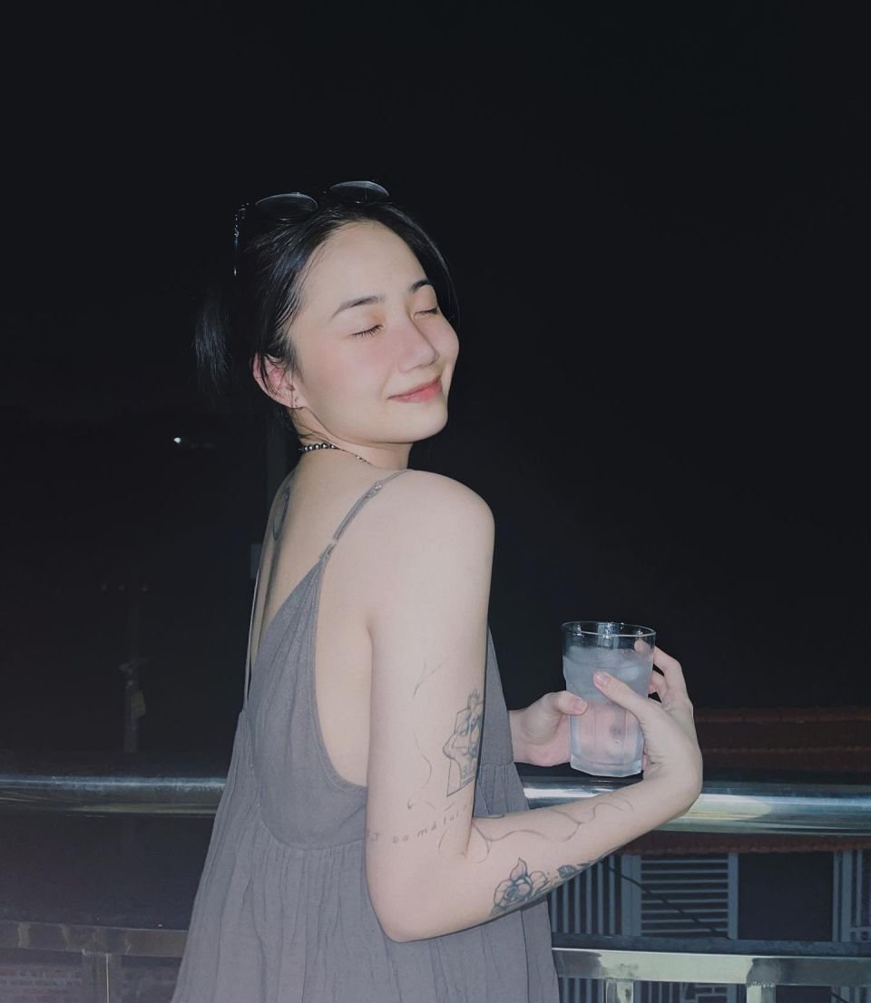 Asian Vietnam Girl Tattoo - Lại Nguyễn Quỳnh Vy