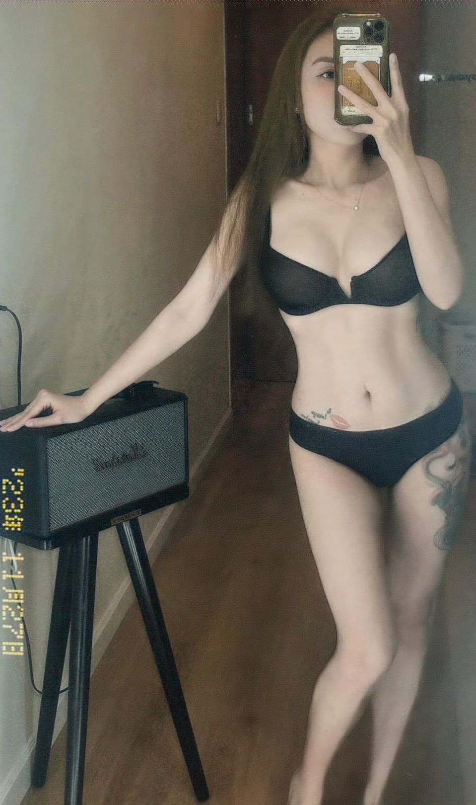 Asian Vietnam Girl Tattoo Selfie - DJ Kiều Max