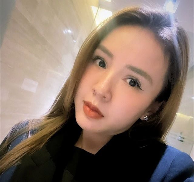 Asian Vietnam Girl Selfie - DJ Kiều Max