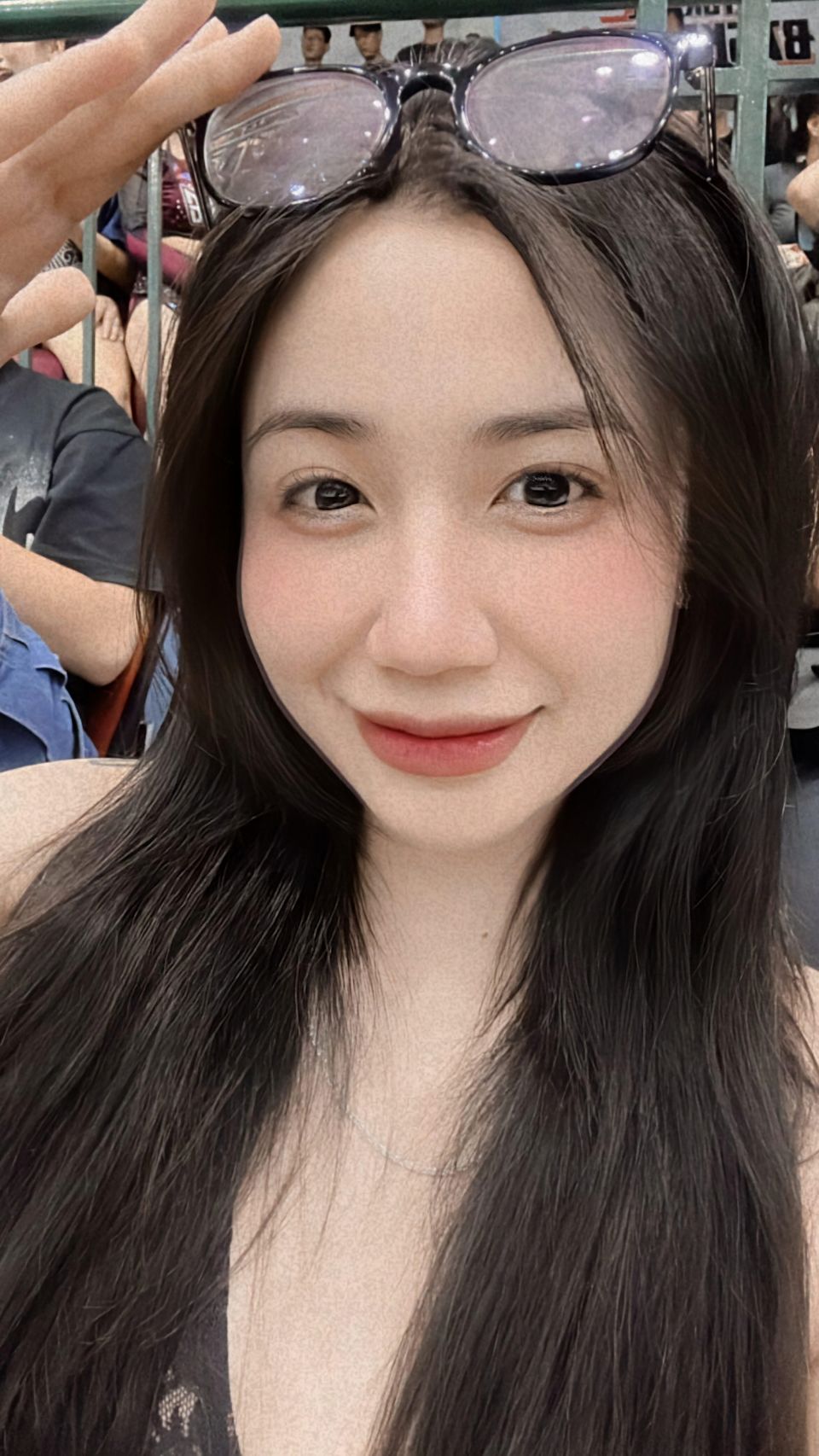 Asian Vietnam Girl Selfie - Lại Nguyễn Quỳnh Vy