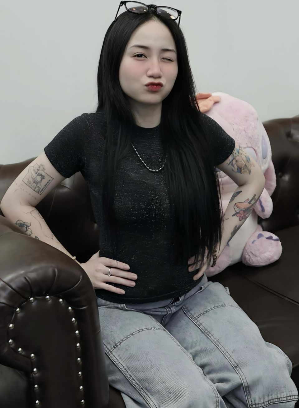 Asian Vietnam Girl Tattoo - Lại Nguyễn Quỳnh Vy