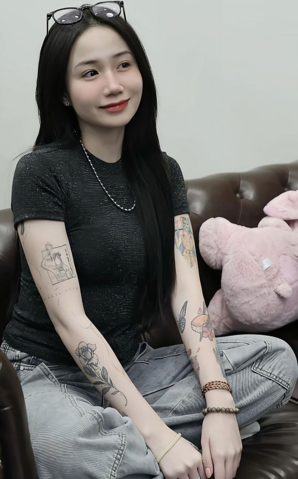 Asian Vietnam Girl Tattoo - Lại Nguyễn Quỳnh Vy