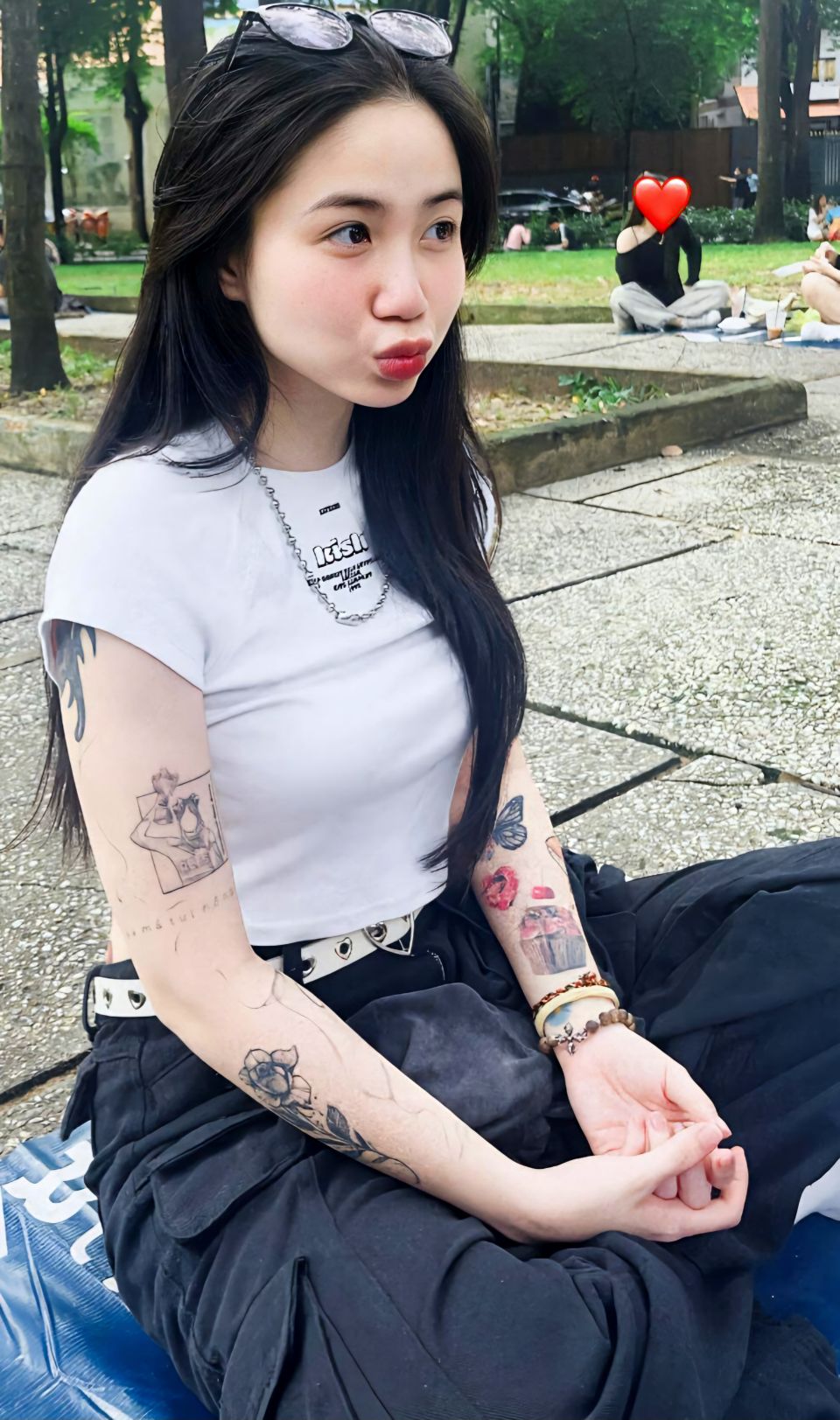 Asian Vietnam Girl Tattoo - Lại Nguyễn Quỳnh Vy