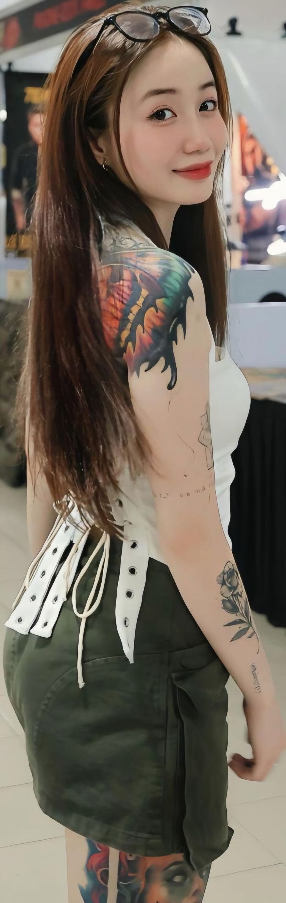 Asian Vietnam Girl Tattoo - Lại Nguyễn Quỳnh Vy