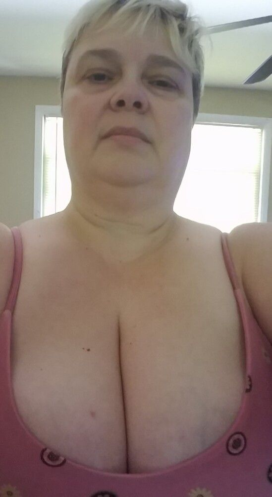 Morning after with a belly and pussy full of cum