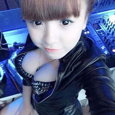 Asian Vietnam Girl Selfie - DJ Kiều Max