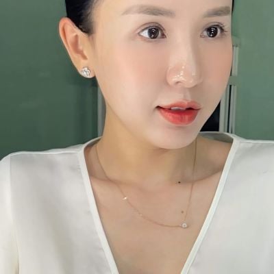 Asian Vietnam Girl Selfie - DJ Kiều Max