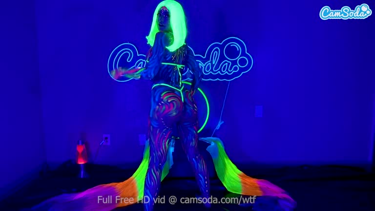 Camsoda - Bodypainted Babe Relishing Solo Play