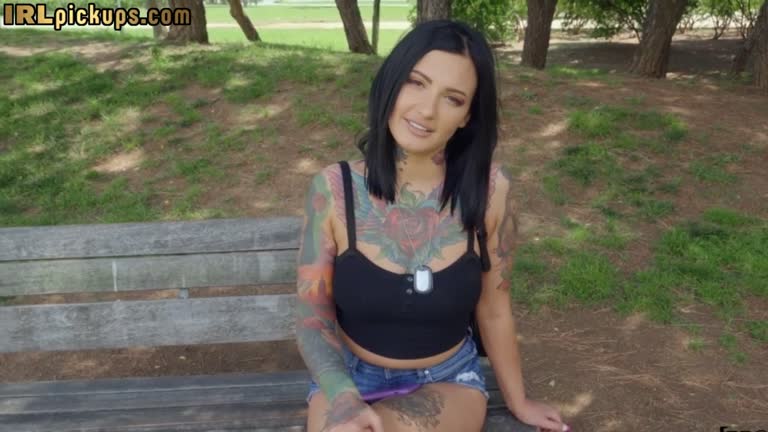 Inked Babe Pickedup Outdoors For Sex After Sucking Dick