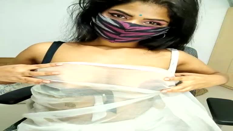 Desi Girl With Beautiful Eyes On Stripchat -1