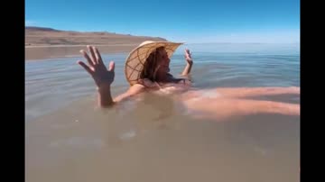 Saugen und Ficken auf offener StraSSe