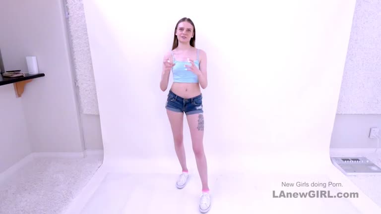 19 Years Old Teen Model Gets Pussyfucked In Studio