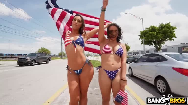Kelsi & Lilly Big Booty Latina