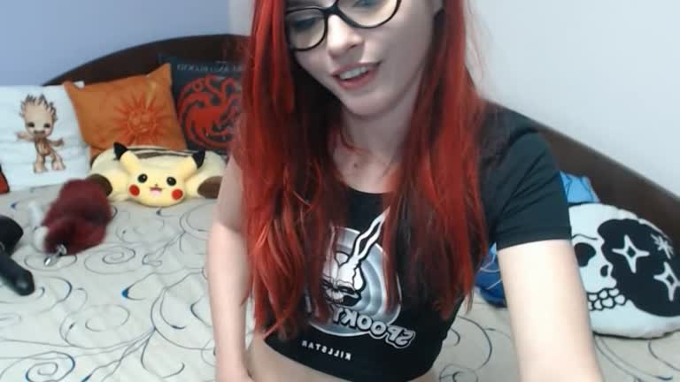 Sexy Brunette Naughty Playful Webcam Show