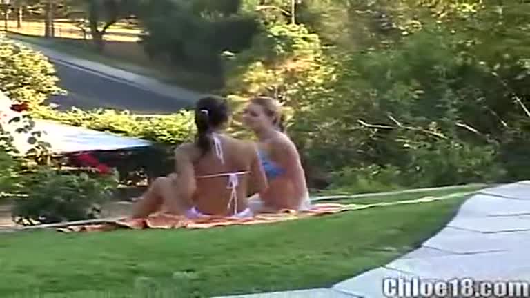 Hot Tub Teen Lesbos Get Wet