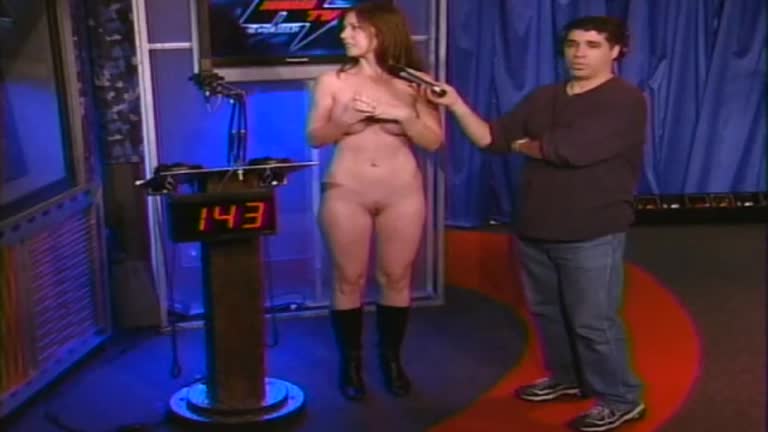 Chica Se Desnuda En Howard Stern Show