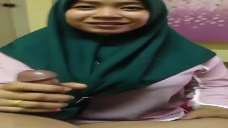 Indonesia Hijab Teen Blowjob 2
