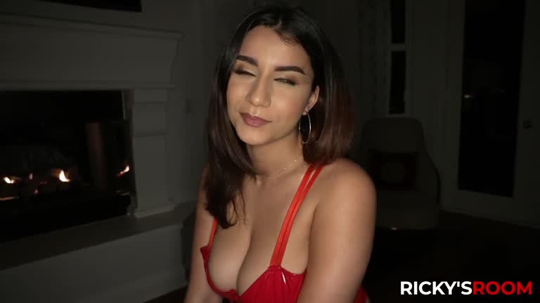 Ricky's Room - Roxie Sinner - Fun, Facts, And Fucking