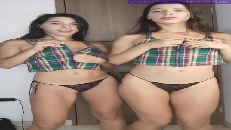AMA - Lesbian Twins