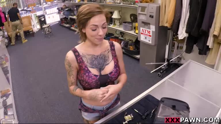 Harlow Harrison - Tattooed Harlow Gets Needled And Inked (01.10.2016) Rq