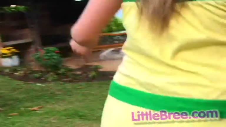 Little Bree Masturbates In Raunchy Outdoor Scene