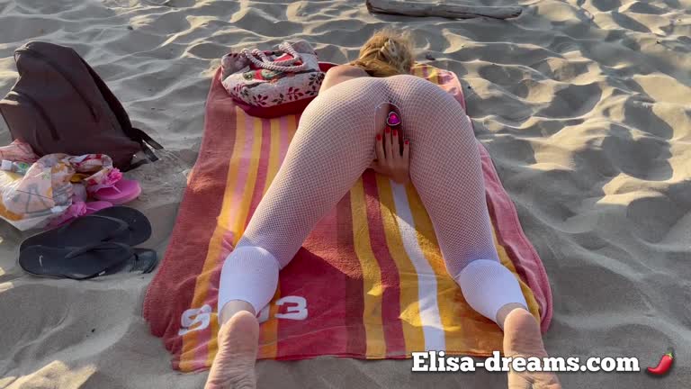 Elisa Dreams - Sex Challenge 2021 - Sex By Random Guys On The Beach 07.10.2021