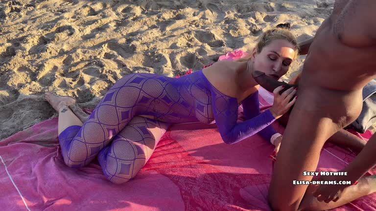 Elisa Dreams - Fucked In All My Holes By A BBC On The Beach Bukkake 20 Cumshots 09.04.24