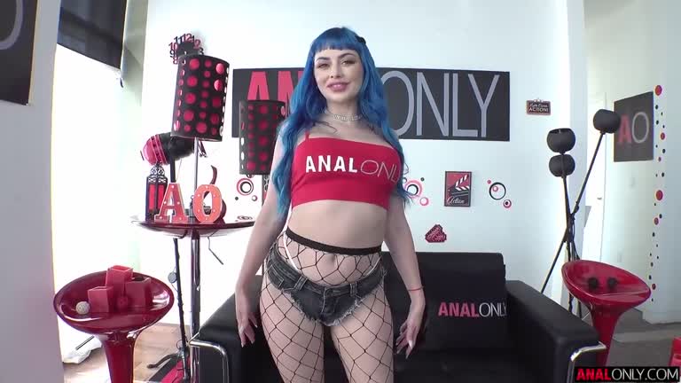 Jewelz Blu- Craving An Anal Massage