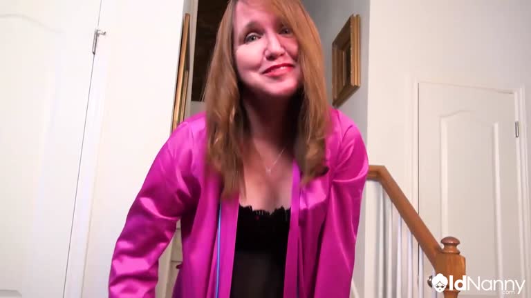 Mature American Woman Solo Play With Toy - USAWIVES