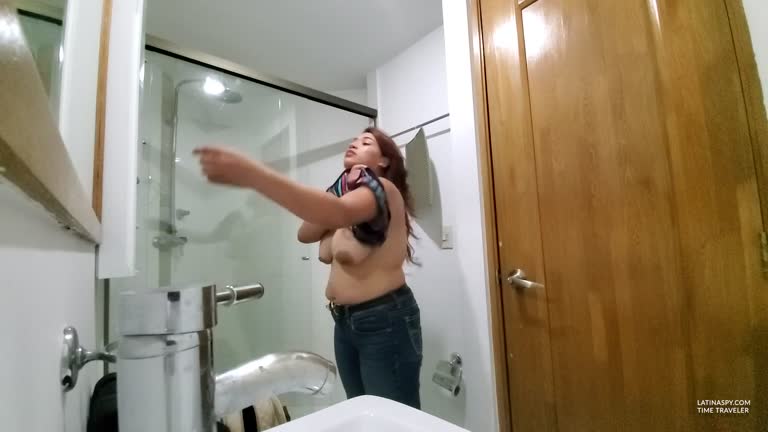 LatinaSpy - Maid Enjoy Her Homemade Video