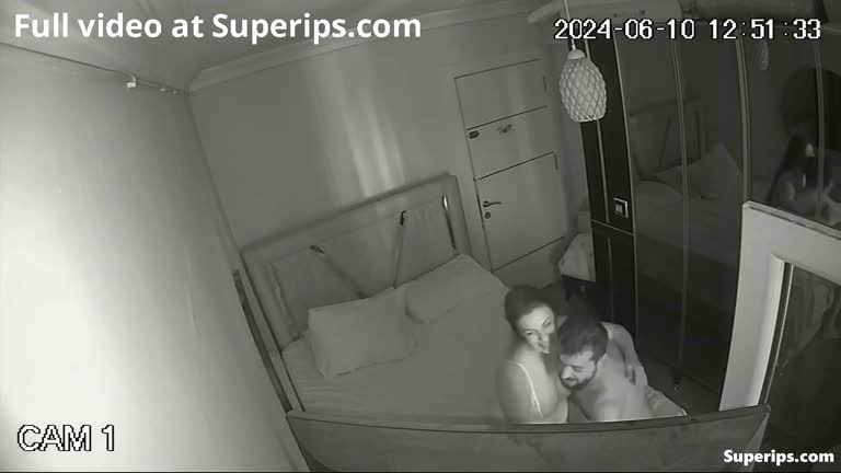 Mature Italian Couple Fucks In Hotel