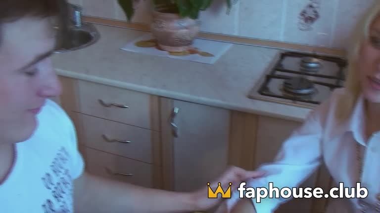 The Fellow With The Phat Manmeat Tears Up His Pornstar Girlpatron's Taut Cunny Raw In Their Kitchen.