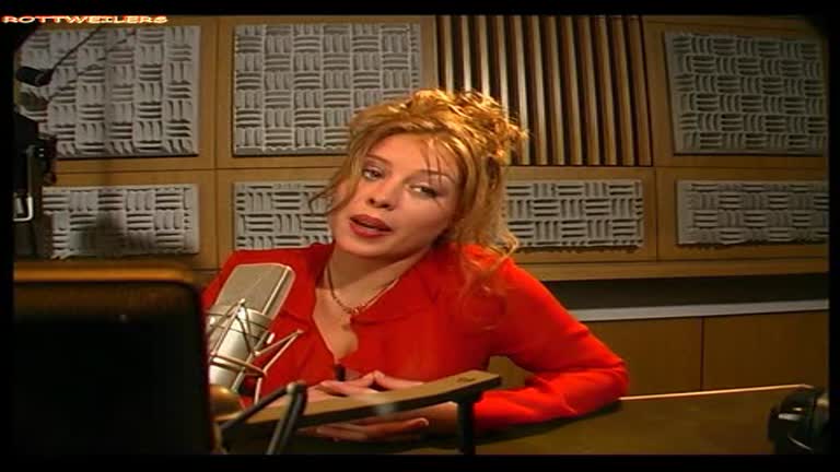 Krystal De Boor (2001)