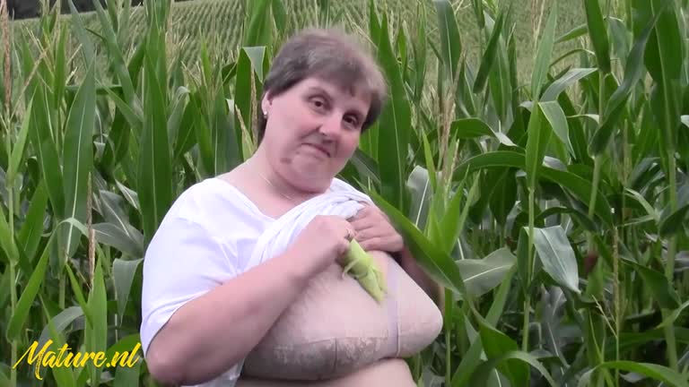 Hairy Mature BBW Tina Plays With Her Huge Ass & Fat Pussy In A Corn Field