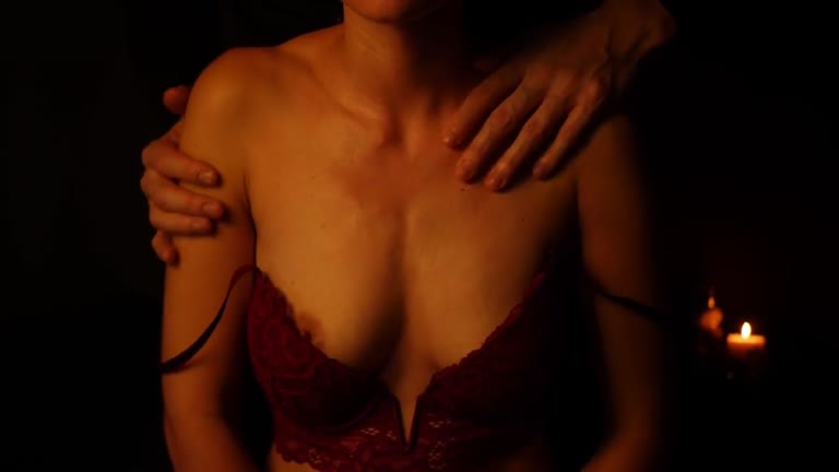 Close-Up Big-Ass Anal Indulgence