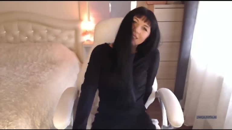 JuliannaSmiles Aka Tamarra Roman M'Lady Jessy Seductive Strip Clit Caresses Pussy Tickles Ass Wiggles 09-12-2019