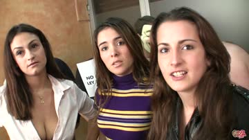 Sandra Milka, Leyre Pajon, Monica Mayo - Putalocura Bukkake