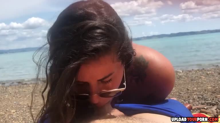Amateur Couple Sex On The Beach