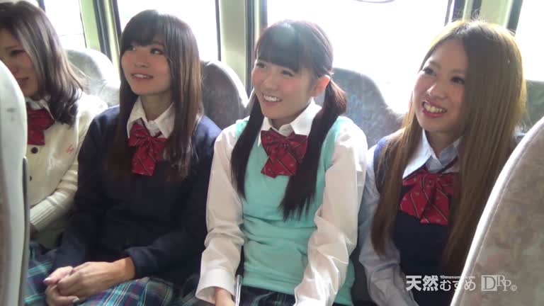 Rina Kirihara, Mai Araki, Mizuki Nishijima, Kana Momose - Gang Bang School Girls