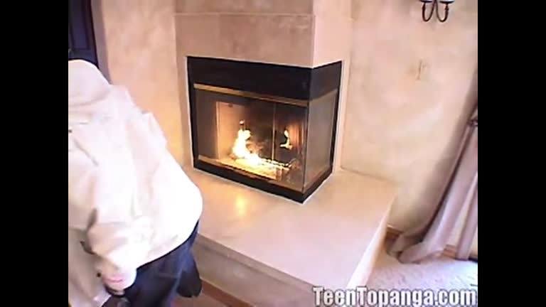 Teen Topanga Show Her Tight Pussy In Cold Weather